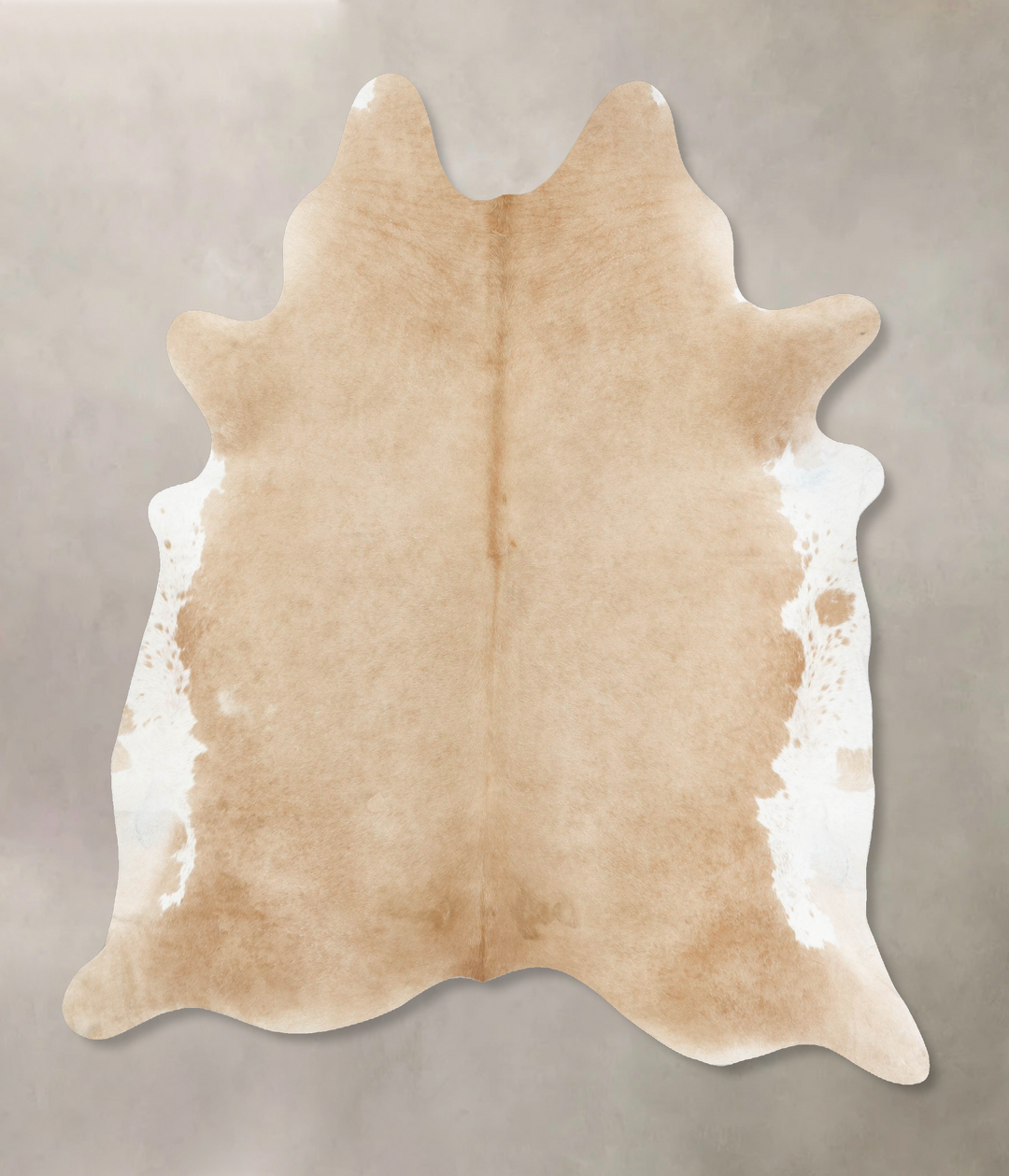 Palomino XX-Large Brazilian Cowhide Rug 8'6"H x 7'0"W #B16683 by Hudso