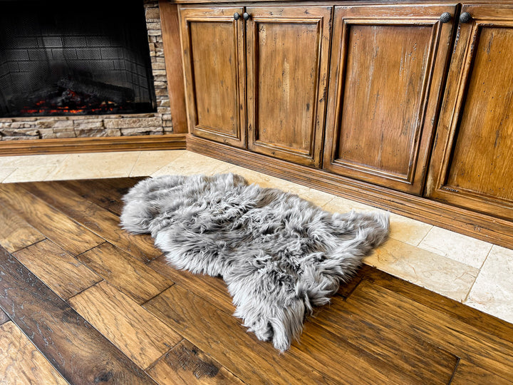 Grey New Zealand Sheepskin 2' x 3' by Hudson Hides