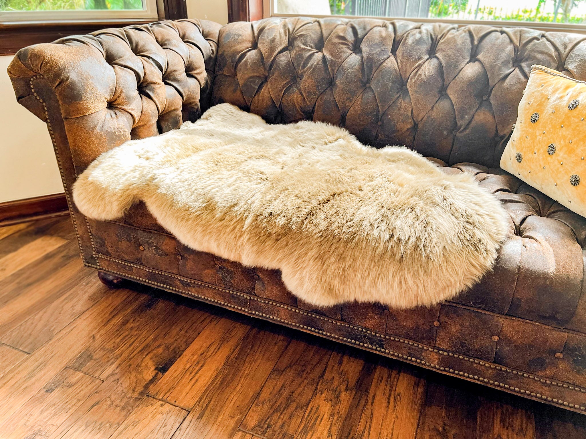 Taupe New Zealand Sheepskin 2' x 3' by Hudson Hides