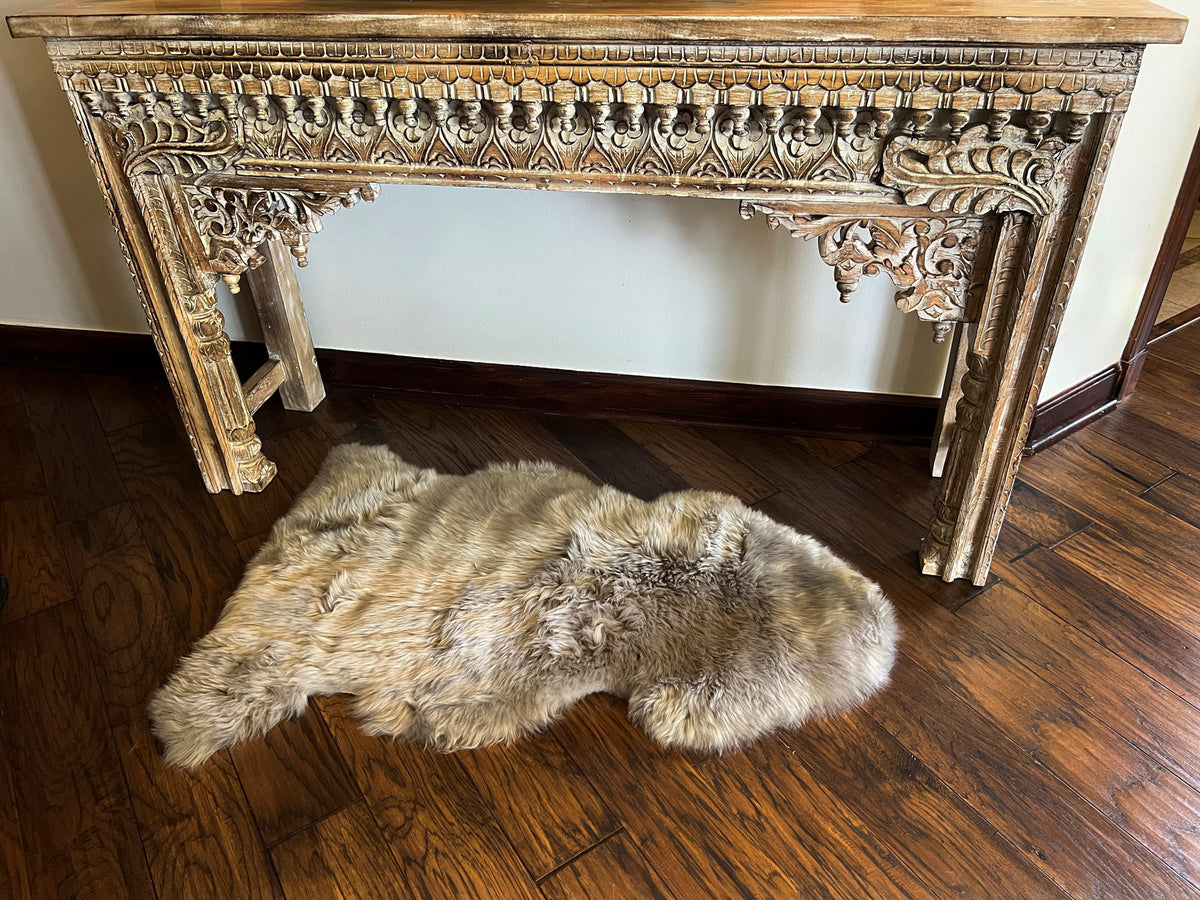Dark Beige New Zealand Sheepskin 2' x 3' by Hudson Hides