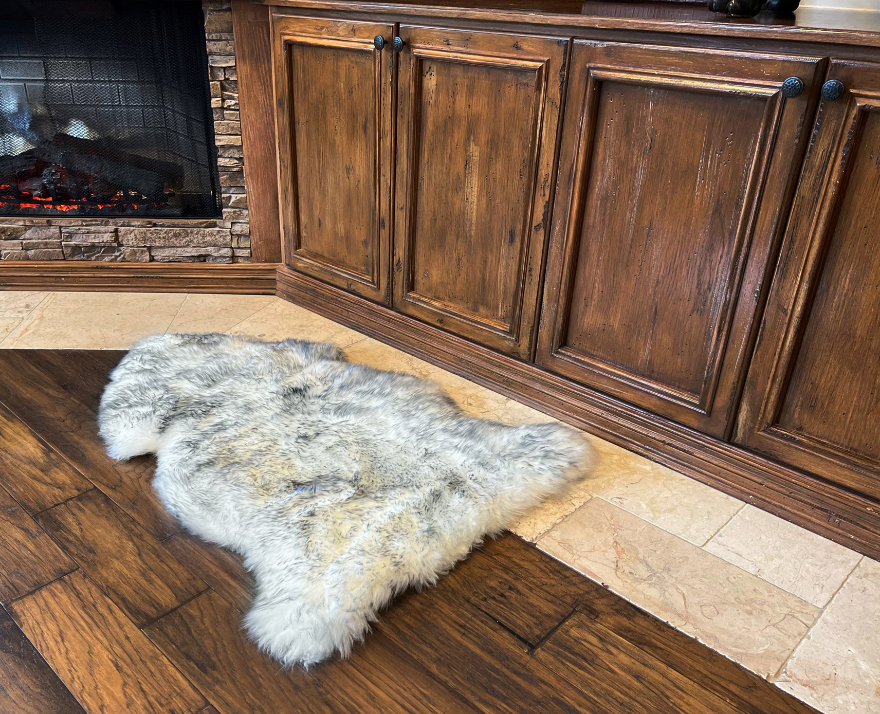 Gray Mist New Zealand Sheepskin 2' x 3' by Hudson Hides