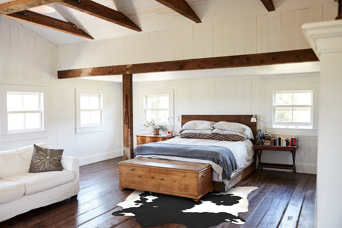 Black and White Cowhide Rug #B13957