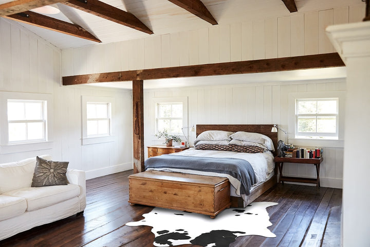 Black and White X-Large Brazilian Cowhide Rug 7'10"H x 6'0"W #B15109 by Hudson Hides