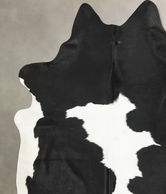 Black and White Cowhide Rug #B15235