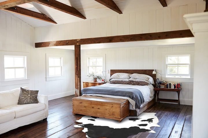 Black and White XX-Large Brazilian Cowhide Rug 8'7"H x 6'3"W #B15424 by Hudson Hides