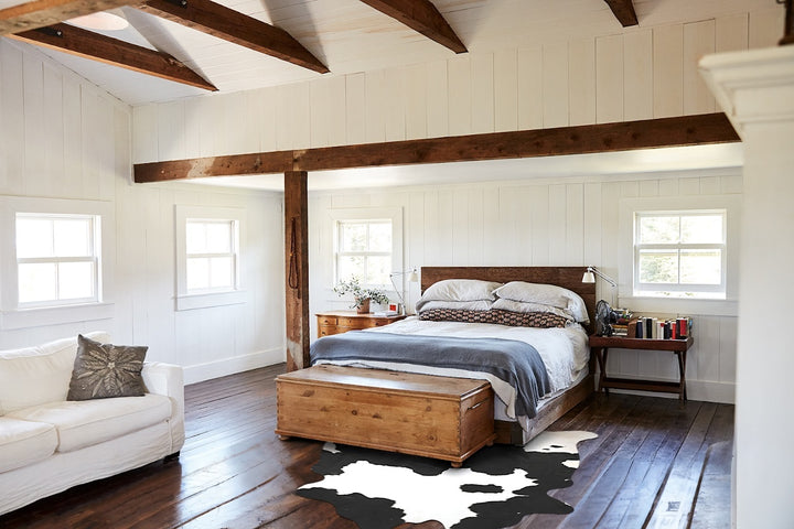 Black and White X-Large Brazilian Cowhide Rug 6'7"H x 6'5"W #B15674 by Hudson Hides