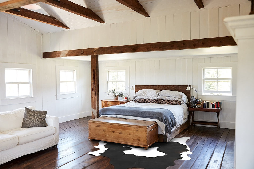 Black and White X-Large Brazilian Cowhide Rug 7'10"H x 6'0"W #B15782 b
