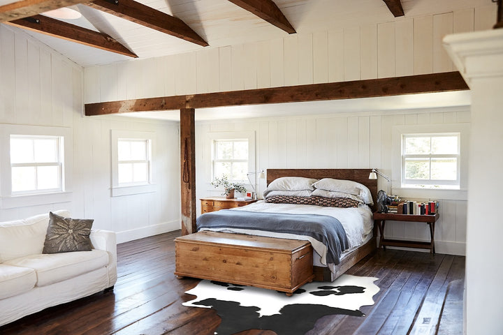 Black and White X-Large Brazilian Cowhide Rug 7'10"H x 5'10"W #B16018 by Hudson Hides