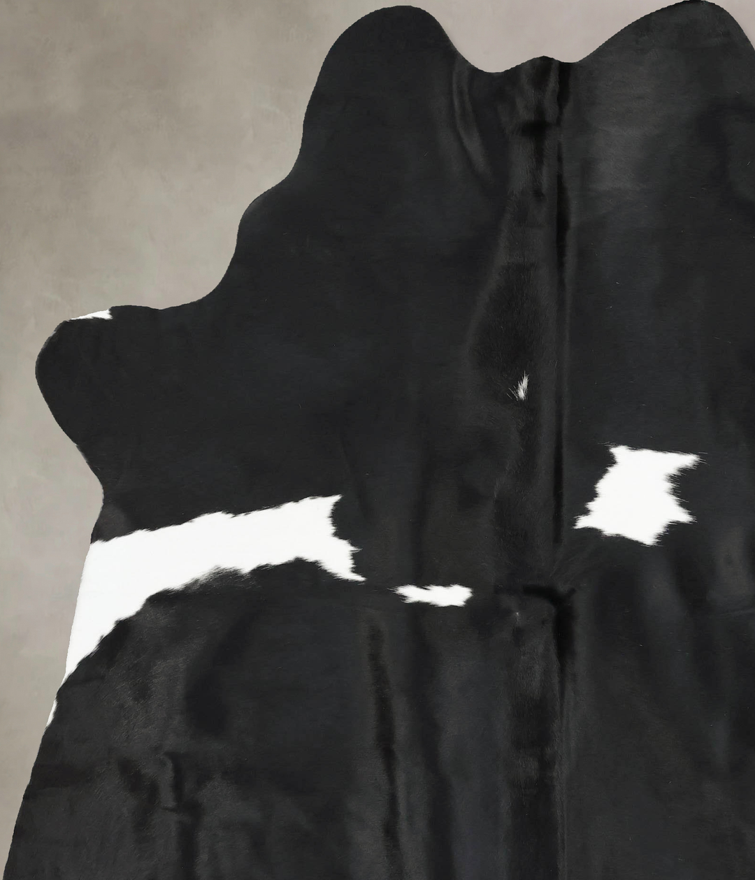 Black and White XX-Large Brazilian Cowhide Rug 8'6"H x 6'3"W #B16282 b