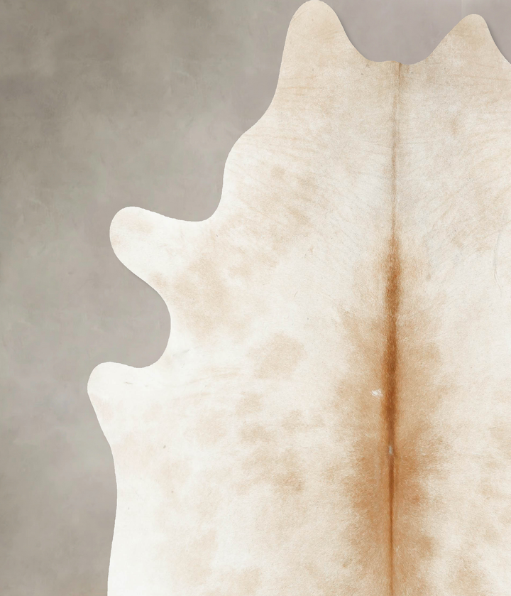 Light Caramel XX-Large Brazilian Cowhide Rug 8'5"H x 7'6"W #B16725 by Hudson Hides