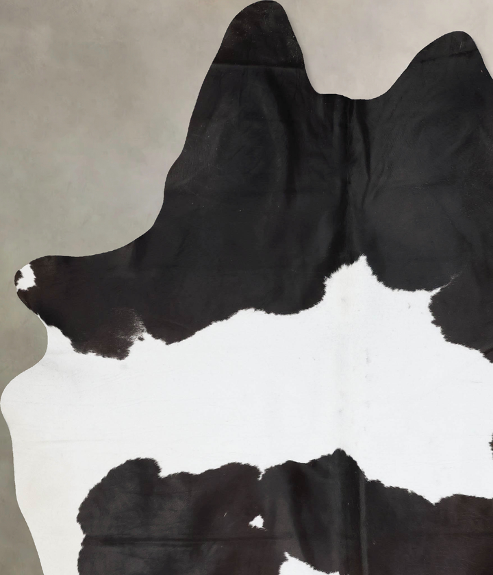 Black and White XX-Large Brazilian Cowhide Rug 9'0"H x 6'11"W #B17630 by Hudson Hides