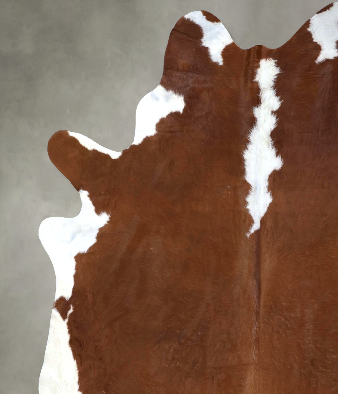Hereford XX-Large Brazilian Cowhide Rug 8'2"H x 6'10"W #B19337 by Huds