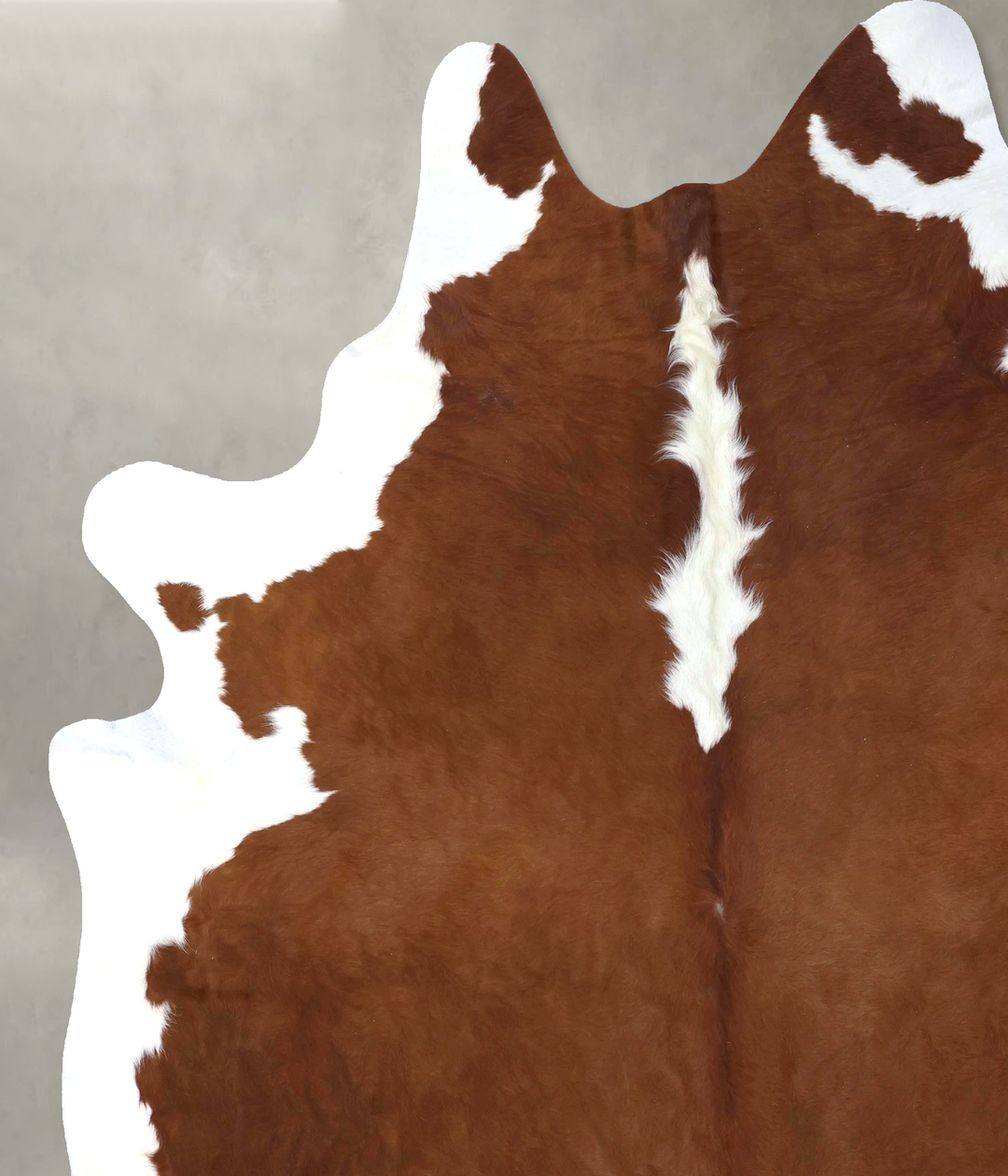 Hereford XX-Large Brazilian Cowhide Rug 8'2"H x 6'11"W #B19341 by Huds