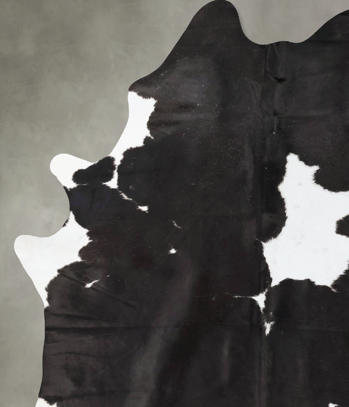 Black and White Cowhide Rug #B24070