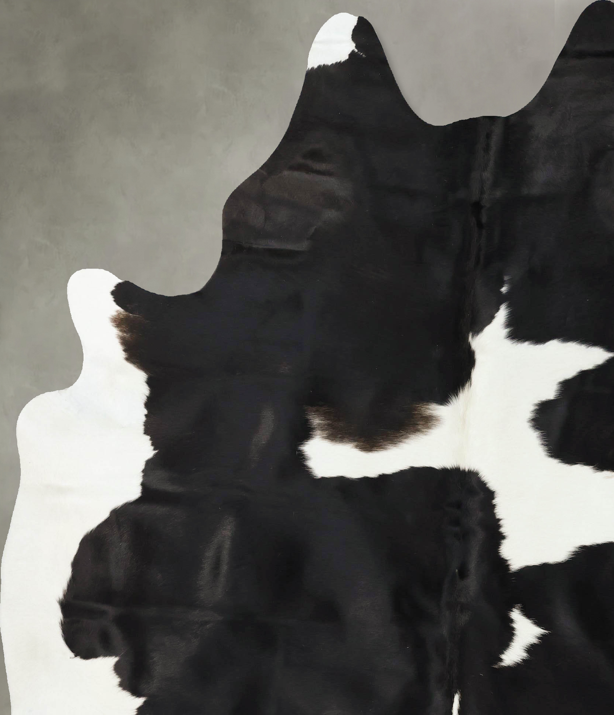 Black and White Cowhide Rug #B24309