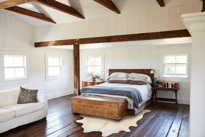 Palomino X-Large Brazilian Cowhide Rug 7'10"H x 6'2"W #B24891 by Hudson Hides