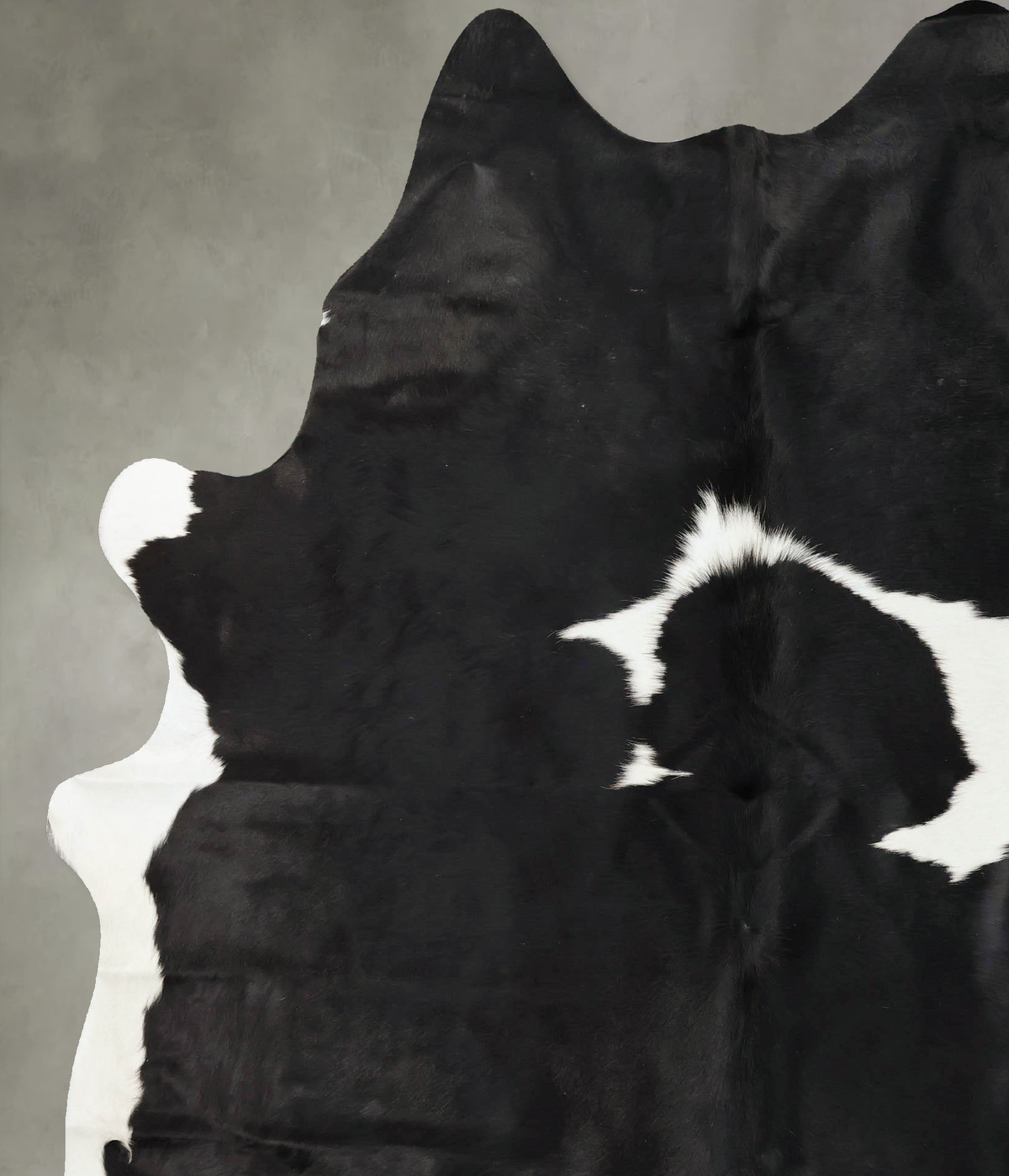 Black and White Cowhide Rug #B25024
