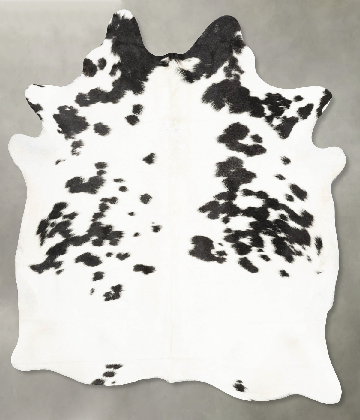 Black and White Cowhide Rug #B28180