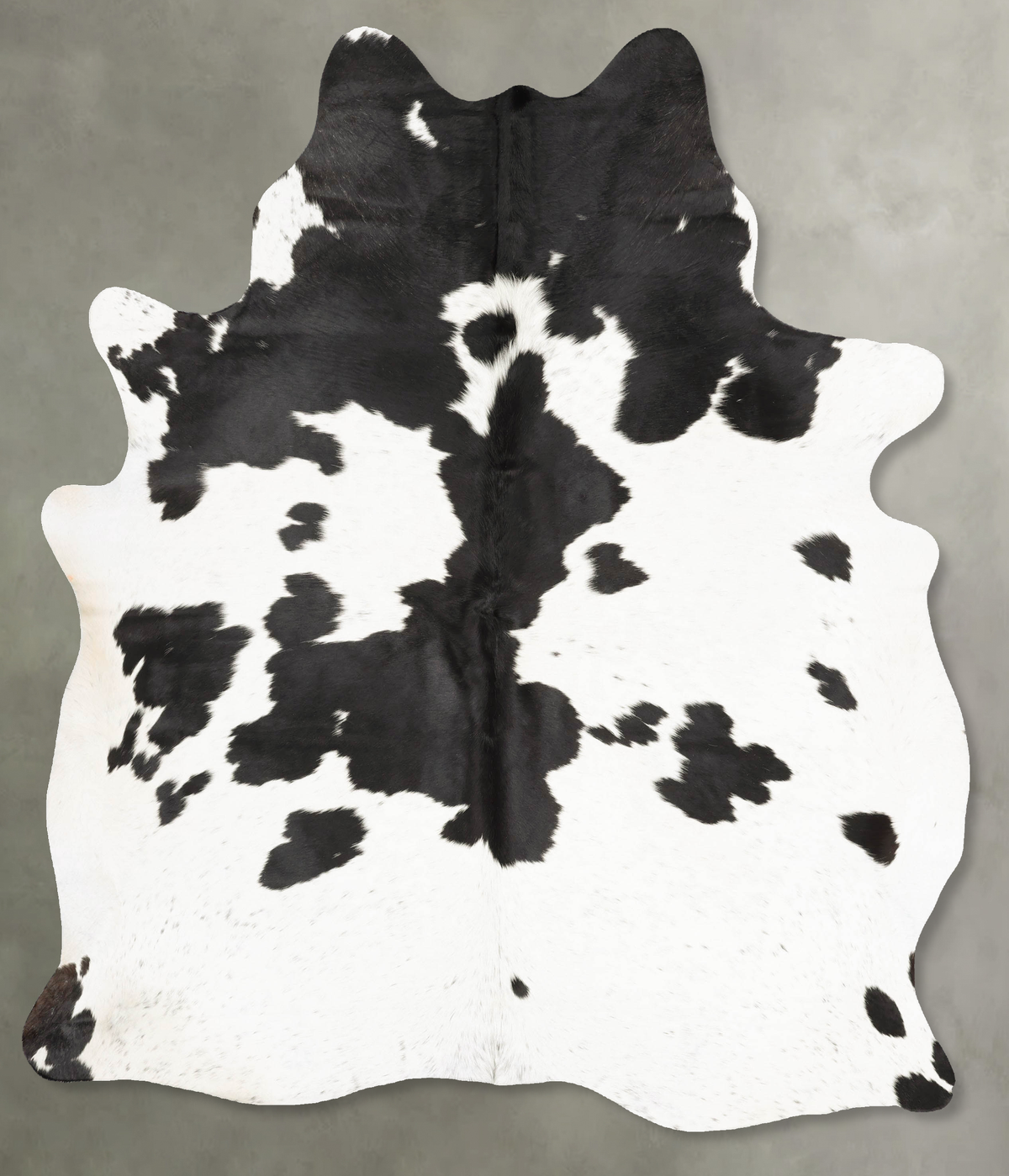 Black and White Cowhide Rug #B28336