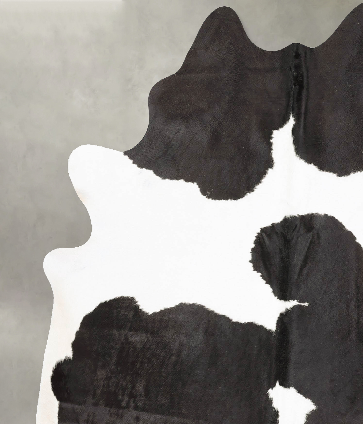 Black and White Cowhide Rug #B28340