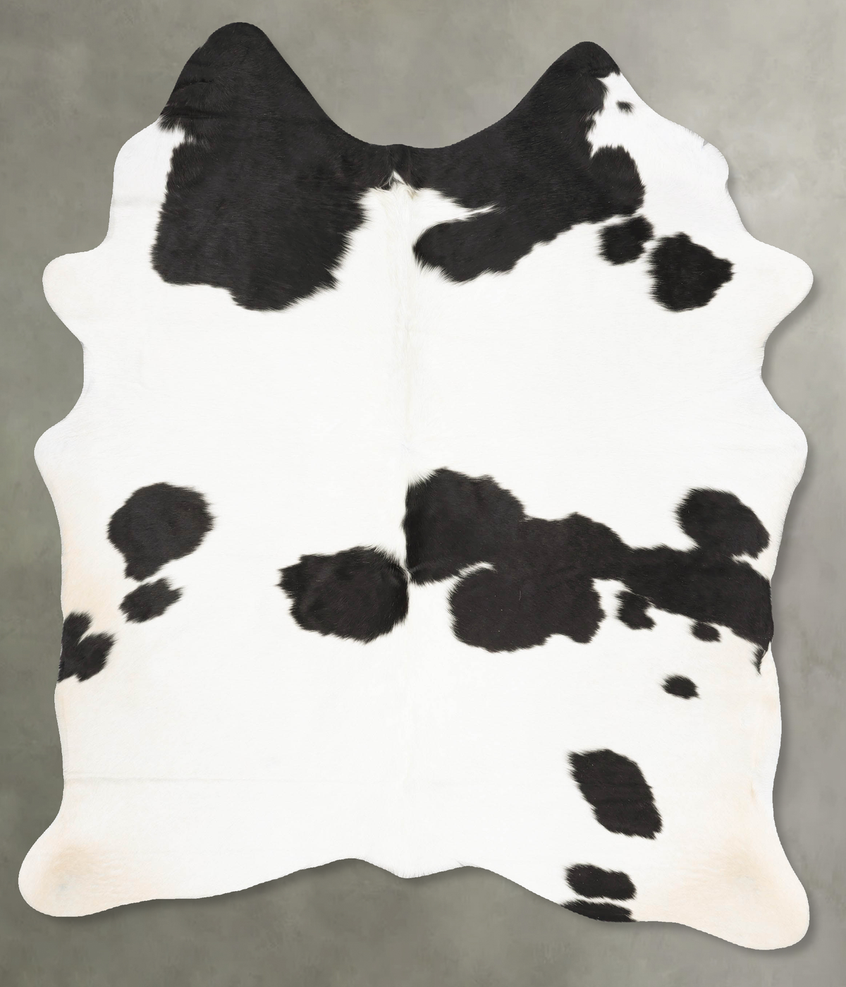 Black and White Cowhide Rug #B28376