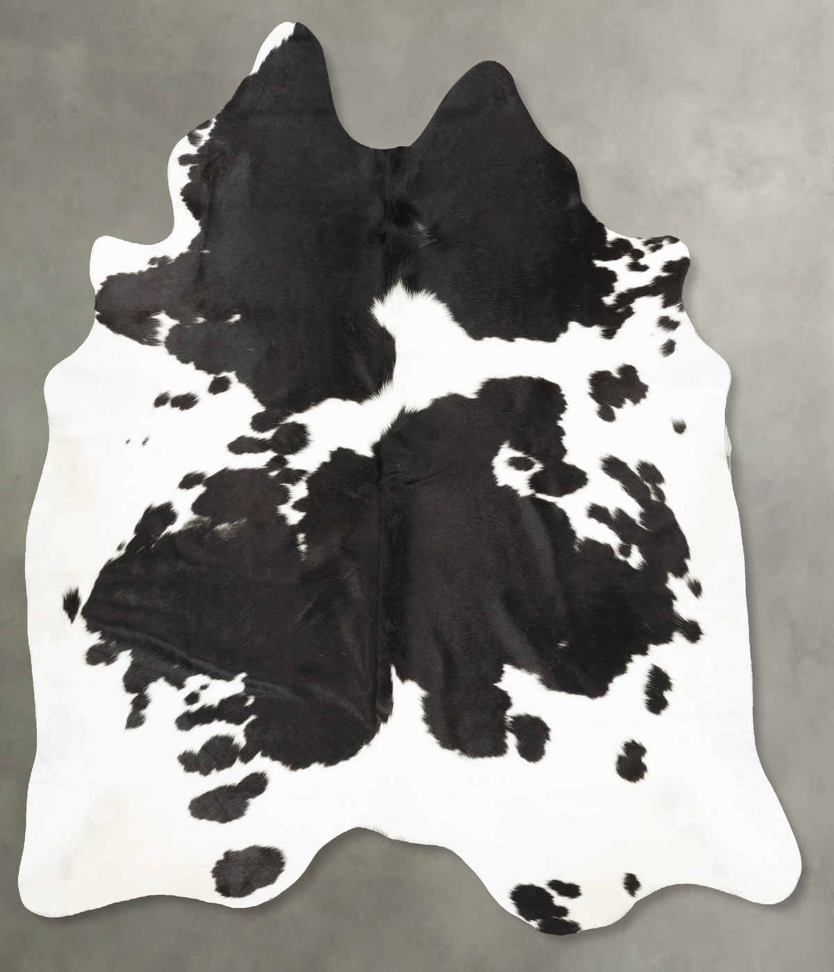 Black and White Cowhide Rug #B28379
