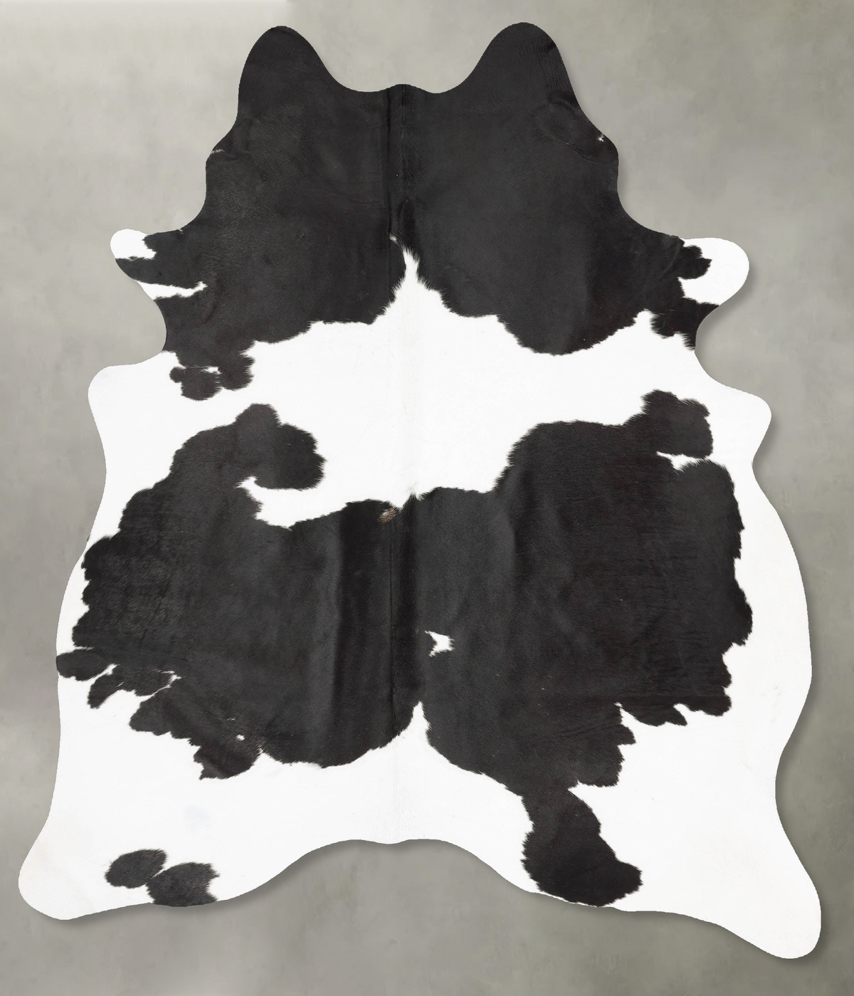 Black and White Cowhide Rug #B30101