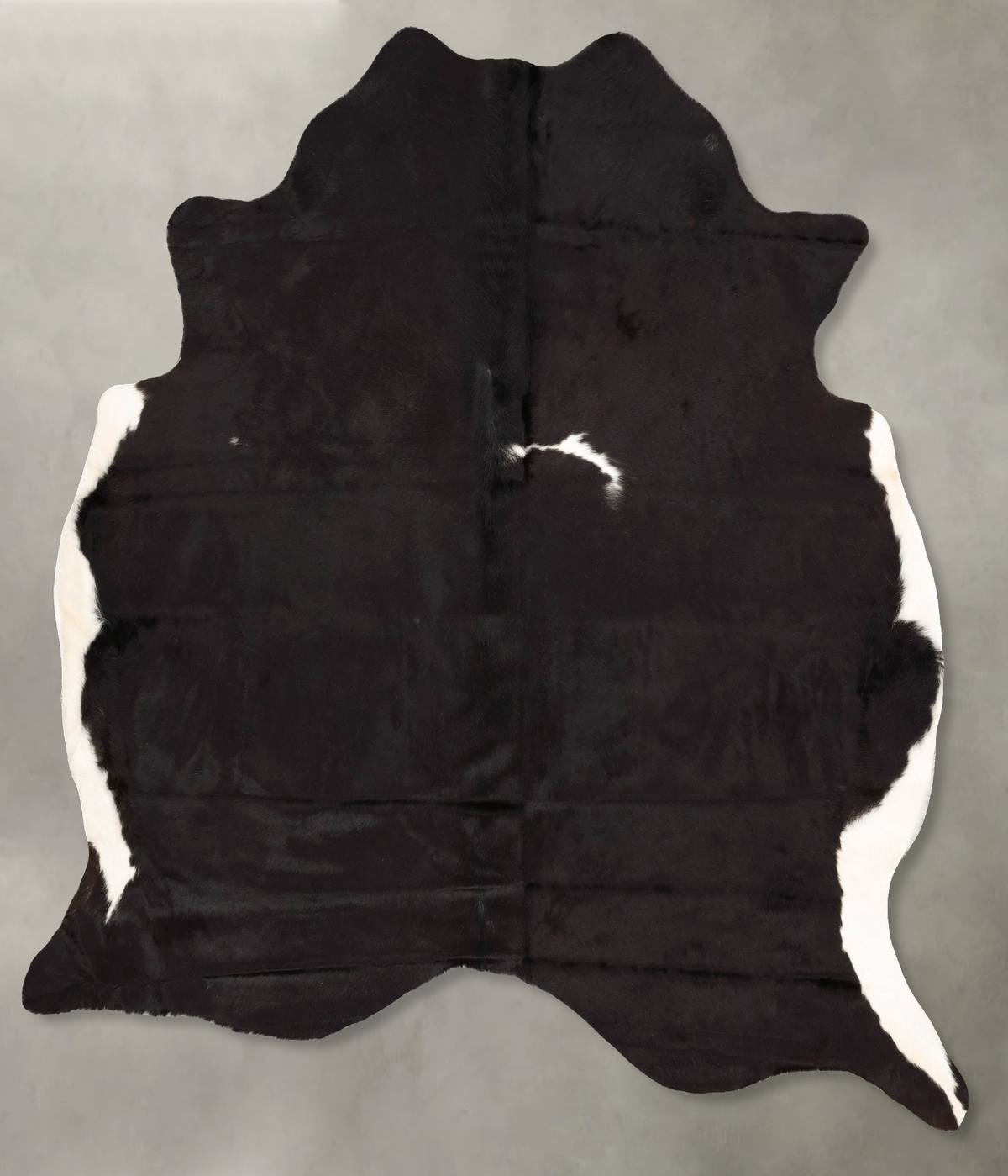 Black and White Cowhide Rug #B30476