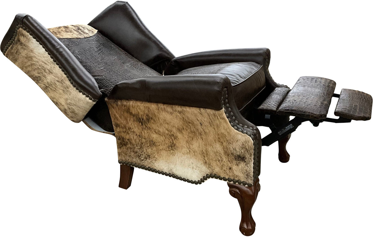 Vintage Gator Wingback Recliner