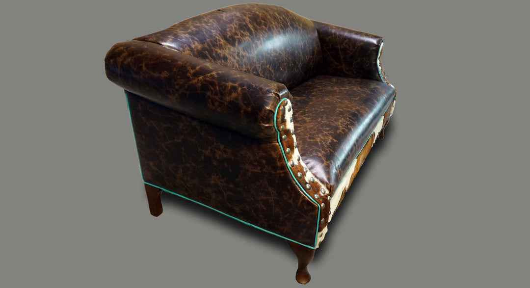 Salado Settee