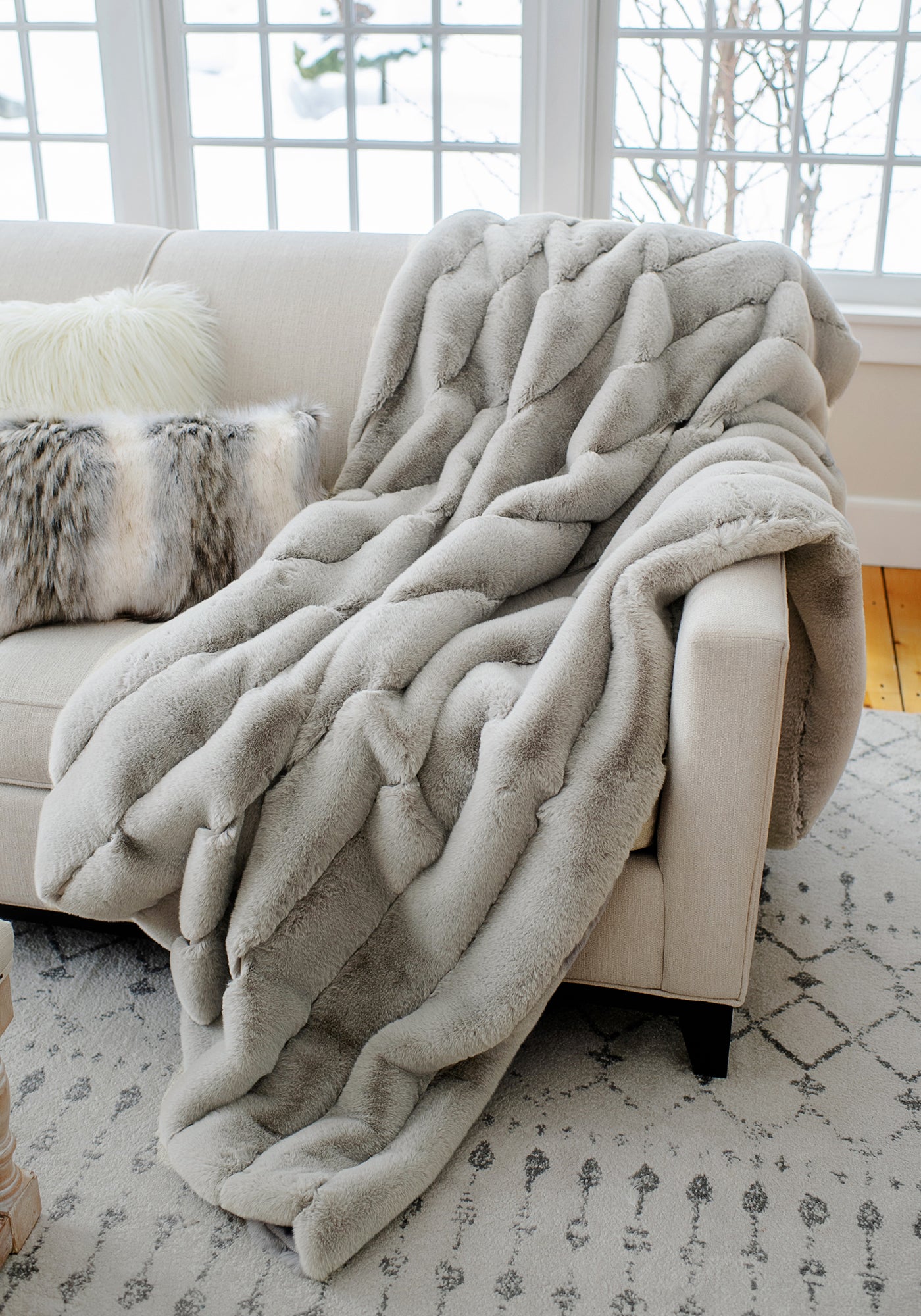 Dove Faux Fur Throw