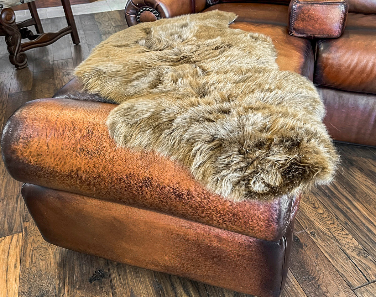 Dark Brown New Zealand Sheepskin 2' x 3' by Hudson Hides