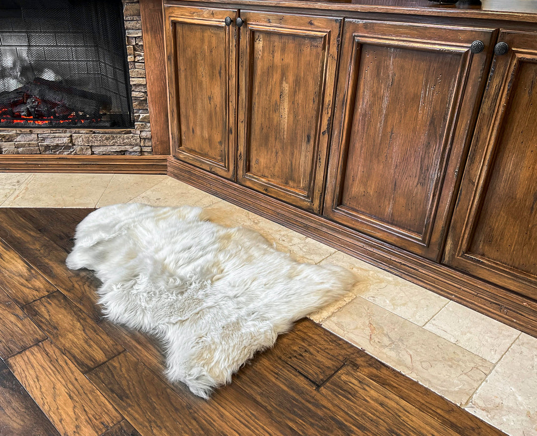 Linen New Zealand Sheepskin 2' x 3' by Hudson Hides