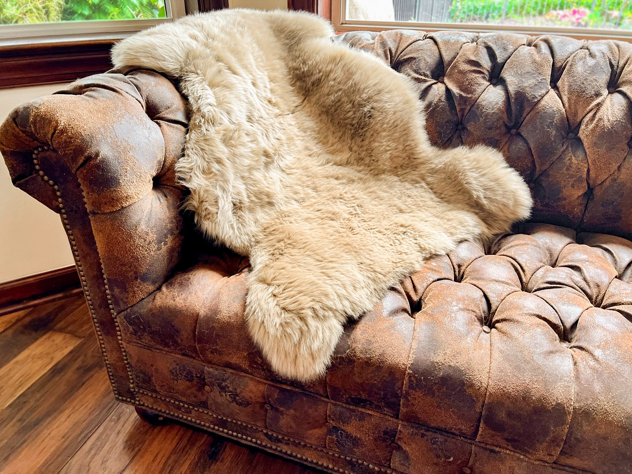 Taupe New Zealand Sheepskin 2' x 3' by Hudson Hides