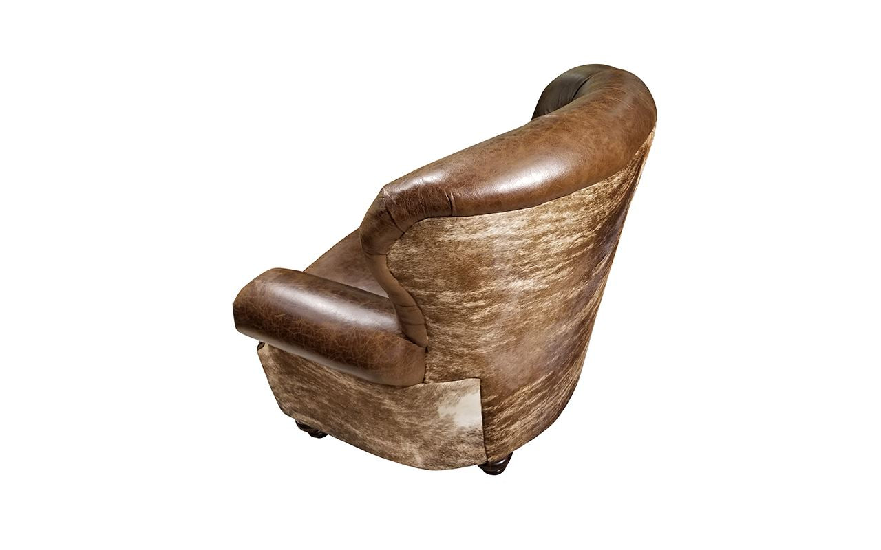 https://cdn.shopify.com/s/files/1/0013/2985/6547/files/Cuero_Curve_Back_Chair-3.png