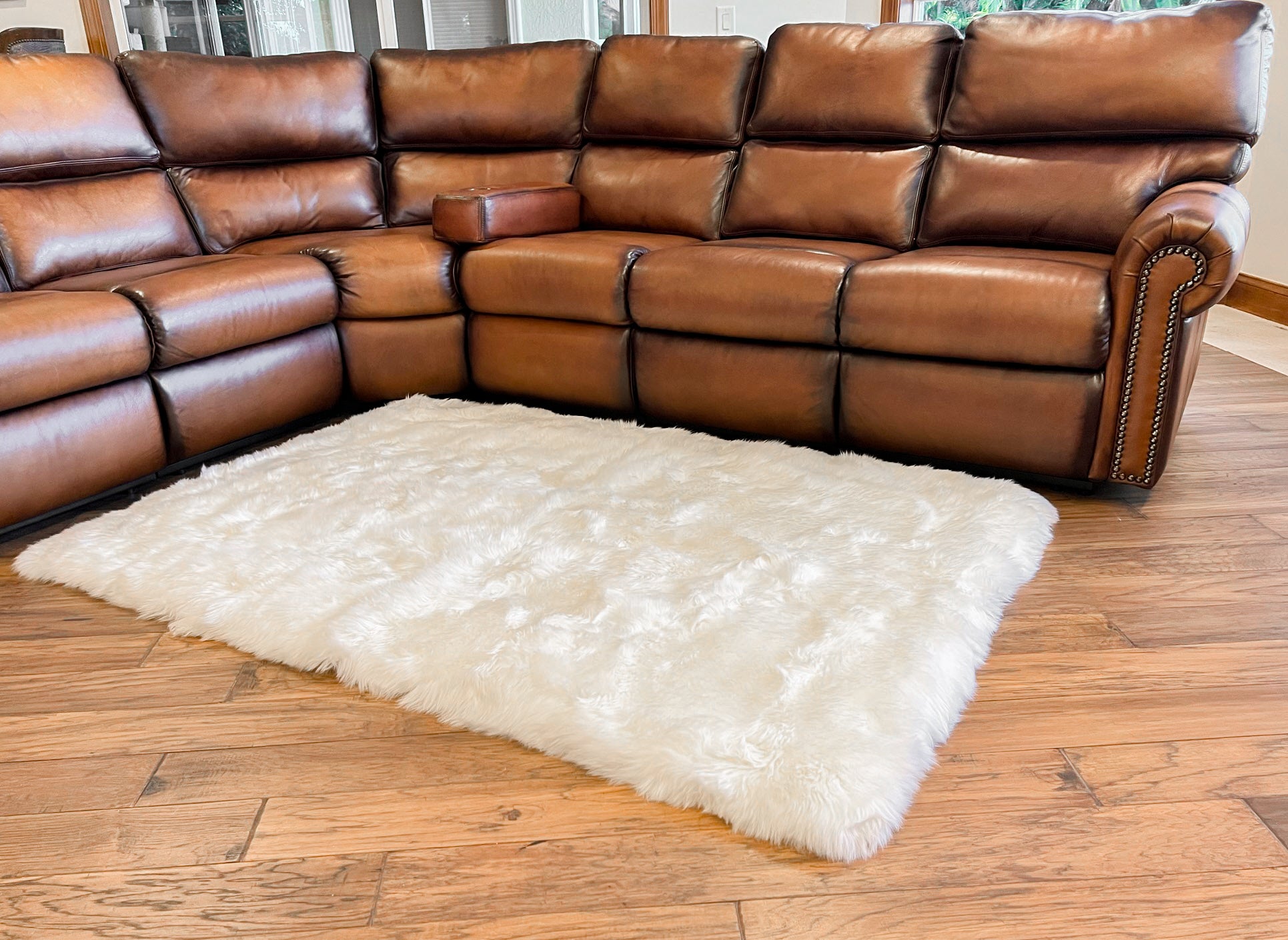 White New Zealand Sheepskin Area Rug 4' x 6' by Hudson Hides